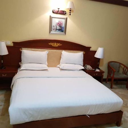 Rising Sun Hotel Dar es Salaam Esterno foto