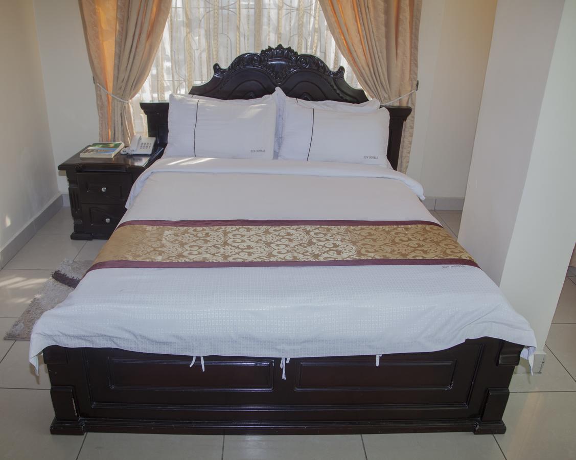 Rising Sun Hotel Dar es Salaam Esterno foto