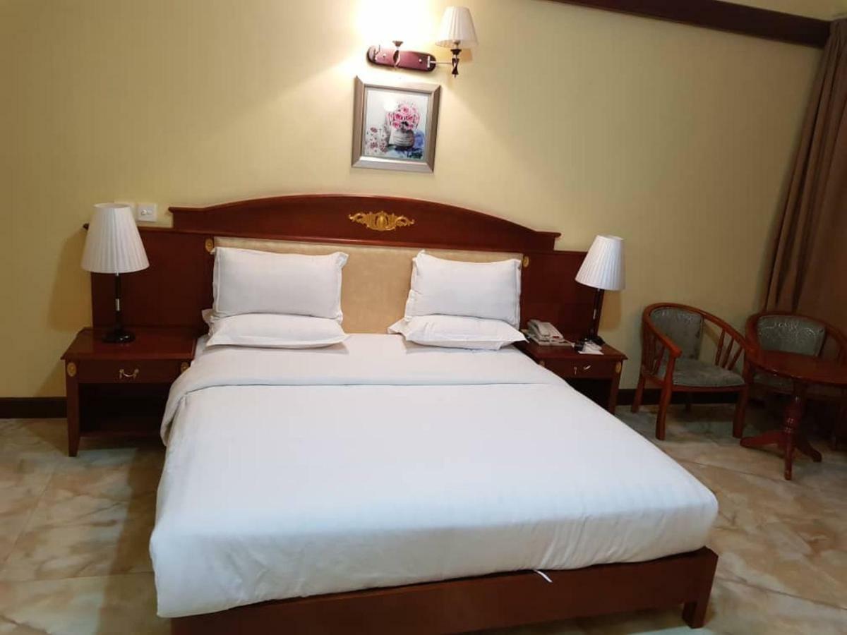 Rising Sun Hotel Dar es Salaam Esterno foto